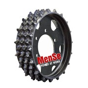 Aggressiivinen ter&auml;ssy&ouml;tt&ouml;rulla John Deere H480 (Poclain) harvesterikouraan